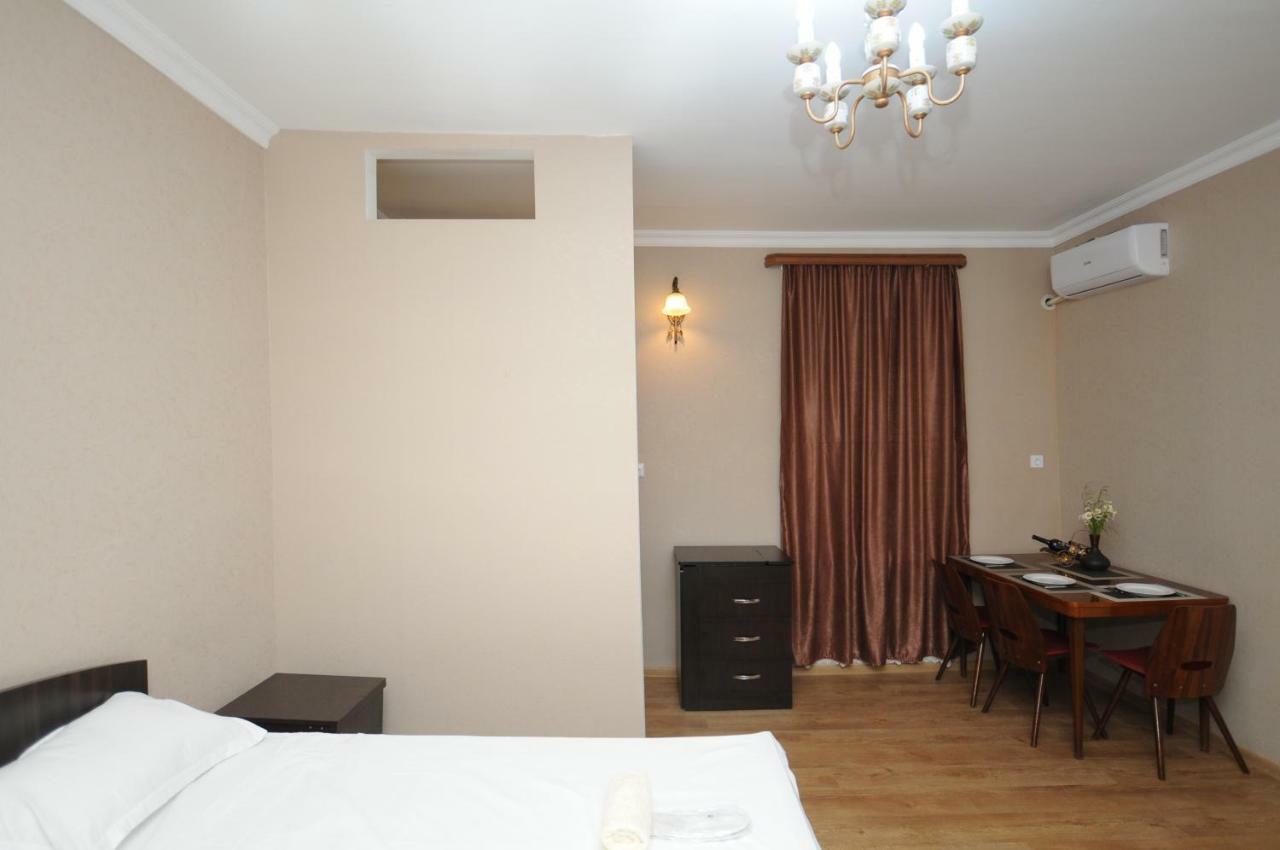 Shako'S Apartments Tbilisi Esterno foto